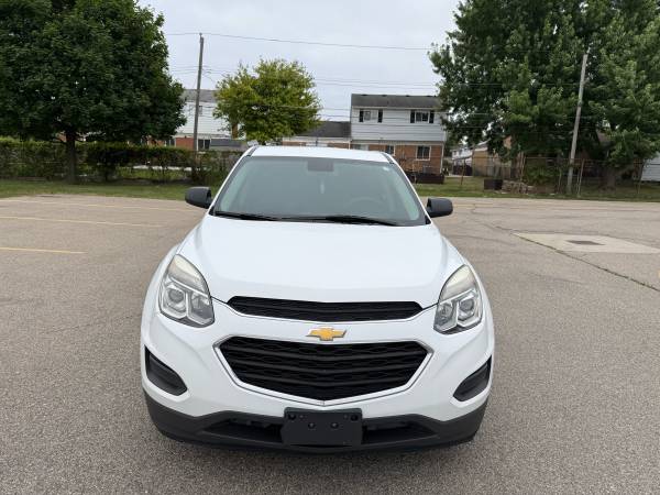2017 Chevy equinox with a green clean title - $6,500 (Warren)63622114836353122