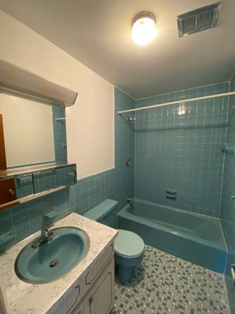 $2,250 / 1br - Awesome One Bed in Newton63856666501889123