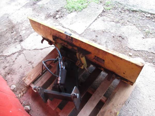 John Deere 300,312,314,316,317, 318 Hydraulic 54" Snow Blade 1