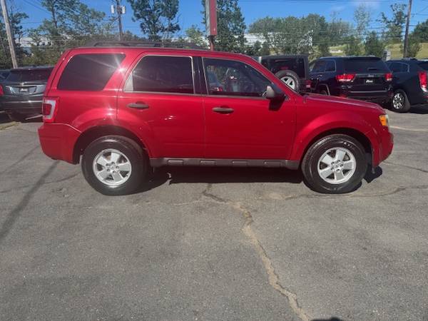 2011 Ford Escape XLT - $3,500 (Middleton)63624498610947123