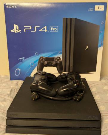 PS4 Pro 1 TB 1