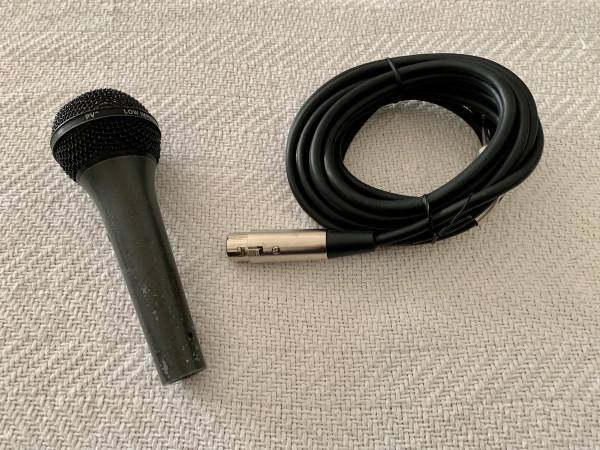 Peavey USA cardioid PV dynamic microphone 1