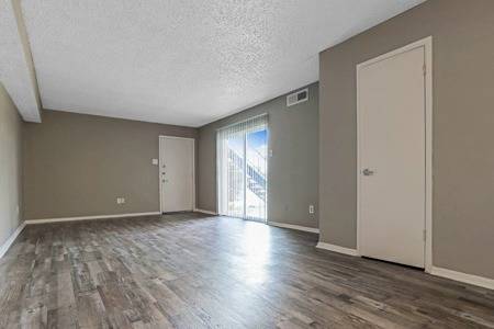 $1,000 / 1br - 760ft2 - Faux Wood Flooring, Playground, Near Schools (7526 Hunnicut Rd, Dallas, TX)63796304675969123