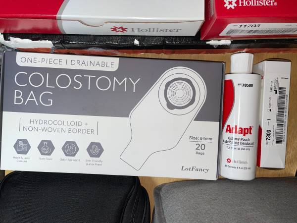 Suministros médicos para ostomía y incontinencia - $200 (Baldwin)63471464372097122
