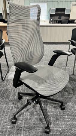 High Back Ergonomic Mesh Chair 1