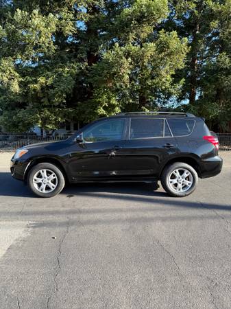 Toyota Rav 4 All Wheel Drive SUV - $9,800 (los gatos)63654702421633123