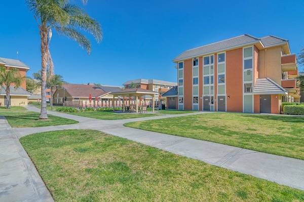 $1,995 / 2br - 700ft2 - $1,995 / 2br - 700ft2 - 🏡 2 Bed / 2 Bath – The Orchards 55+ in Fontan (8185 Palmetto Ave., Inland Empire, CA)64028081692675122