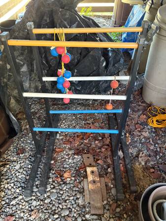 Outdoor Ladder Toss Game 1