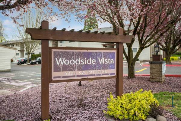 $1,450 / 2br - 900ft2 - Simply breath-taking! Beautifully designed 2 BR/1 BA - just for you (Portland - Off of Barbur Boulevard)63831465385601120