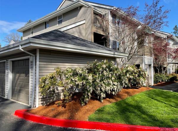 $1,995 / 3br - Close to Multiple Theaters & Private Deck / Patio! + West of Portland (Beaverton / Aloha)63956788018691121