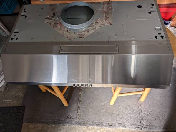 Vissani 30" stainless range hood 1