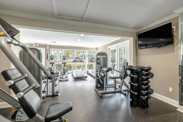 $1,829 / 2br - 1210ft2 - COME TOUR TODAY & APPLY FOR FREE! APPLICATION & ADMIN WAIVED (8401 Southside Blvd., Jacksonville, FL)64005271630210120