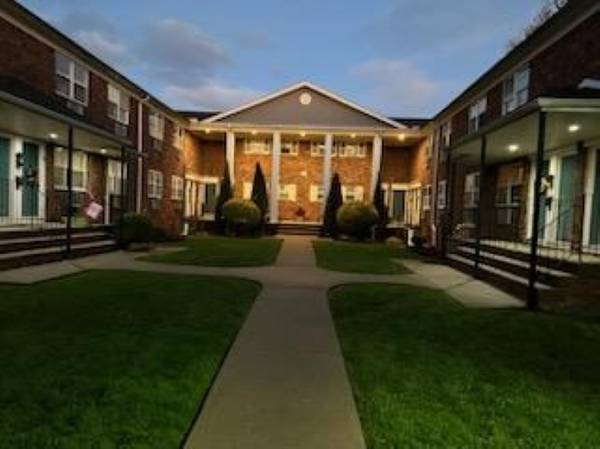 $2,350 / 2hab - 975ft2 - 2Hab con garaje a 5 cuadras de Linden NJTransit Train (Linden NJ)63676345677953120