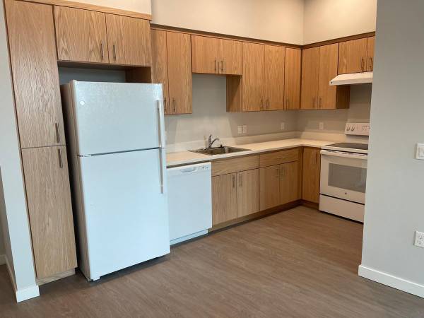$661 / 1br - 600ft2 - Elevator, Playground, Community Room with Kitchen and Free Wi-Fi (Aloha)63999453606530121