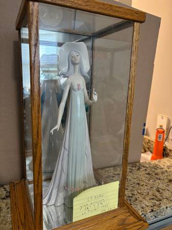 Lladro “The Debutant” 1983 # 1431 - collectibles - by owner - sale