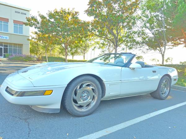 1994 Corvette Convertible well kept & maintained looks good runs great - $1 (alameda)63617808367619123