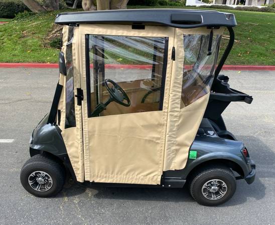 EZ GO RXV-FREEDOM GOLF CART 1