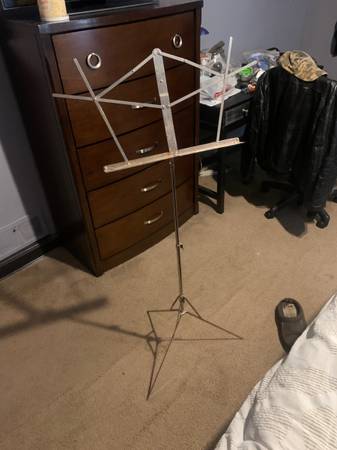 Foldable Music Stand 1