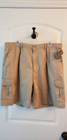 Brooks Outdoor Shorts 38 inches - New condition 1