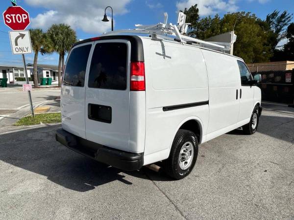 2020 Chevrolet Chevy Express 2500 3dr Cargo Van  cargo vans and trucks - $21,900 (+ Cita auto Sales)63479510322817122