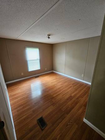 $650 / 2br - 2 Bedroom, 1 Bathroom mobile home (Blountville)63770823918595122