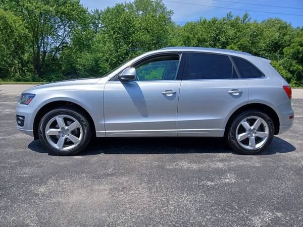 2012 AUDI Q5 - $6,999 (BEACH PARK, ILLINOIS)63494168947203124