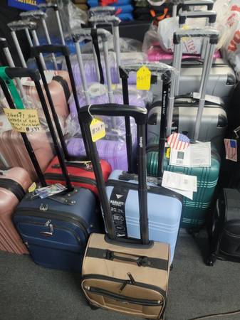 Holidays Getaway Luggage SALE Spinners On Wheel. 1