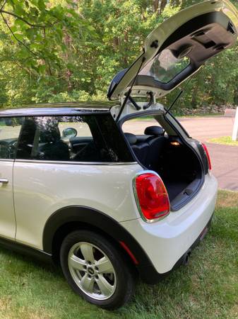 2017 Mini Cooper - $10,300 (Wilmington)63615205295361124