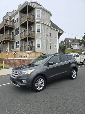Ford Escape - $6,950 (Malden)63618139756291122
