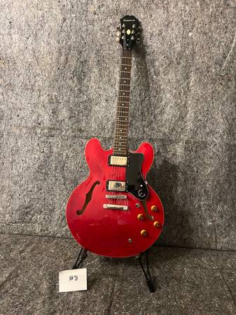 Epiphone 2013 Dot Deluxe Semi Hollow Cherry Electric Guitar - Lot 8 1