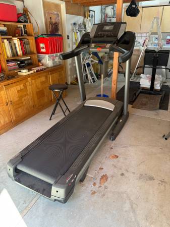Treadmill - Freemotion T6.4 1
