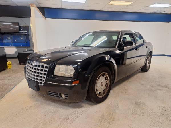2005 CHRYSLER 300.....¡NICE!! ..678 755 0651 - $3,900 (ATLANTA)63621061429505121
