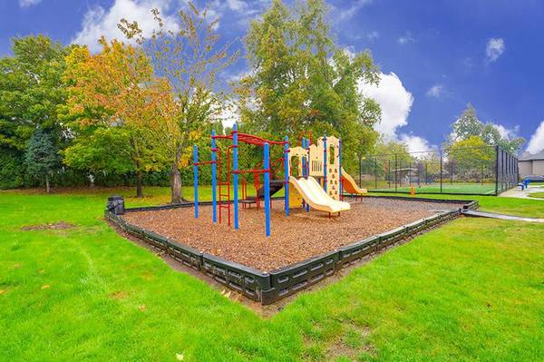 $1,740 / 2br - 975ft2 - One Month FREE On Select Homes At Township! Call Today! (Canby)63820825065985124