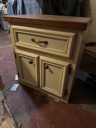 Nightstand/storage cabint 1