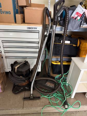 Rainbow SE Vacuum 1