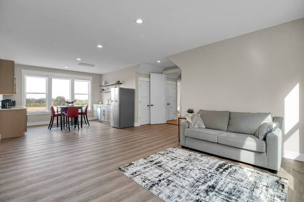 $2,200 / 1br - 1200ft2 - Fully furnished spacious apartment with stunning views in Oregon City64039059753346121