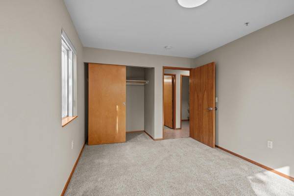 $1,350 / 1br - 764ft2 - Indoor Community Room and Activity Rooms, Indoor Pool & Spa (Near Whitman College)63686597075457121