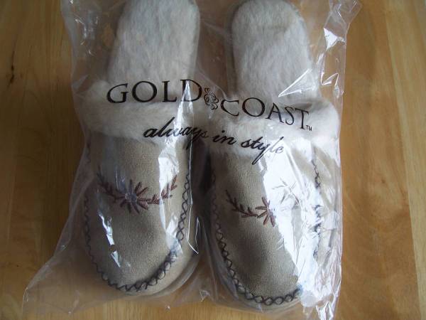 Ladies Slippers -Large 1