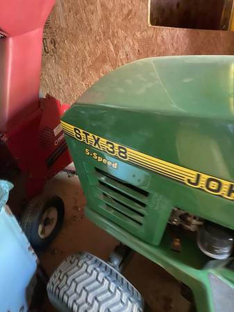 John Deere Riding Mower 1