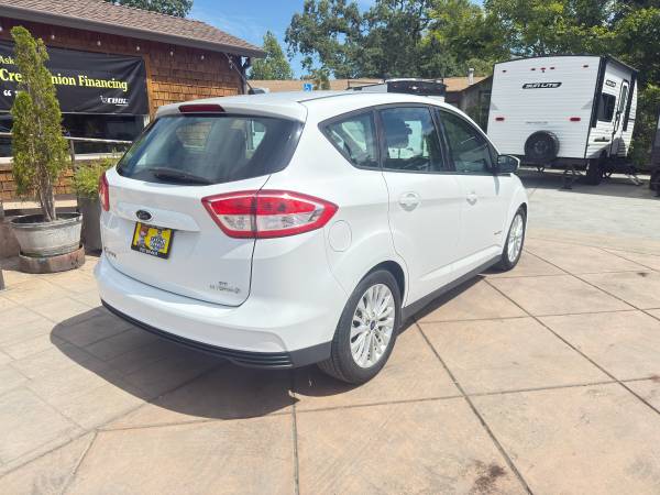 2017 Ford C-Max Hybrid *ONLY 65,069 Miles* *1 Owner* - $12,990 (Cotati California)63470787964675124