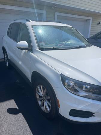 2017 Volkswagon Tiguan Wolfpuck edition - $1,800 (Randolph)63615641289987121