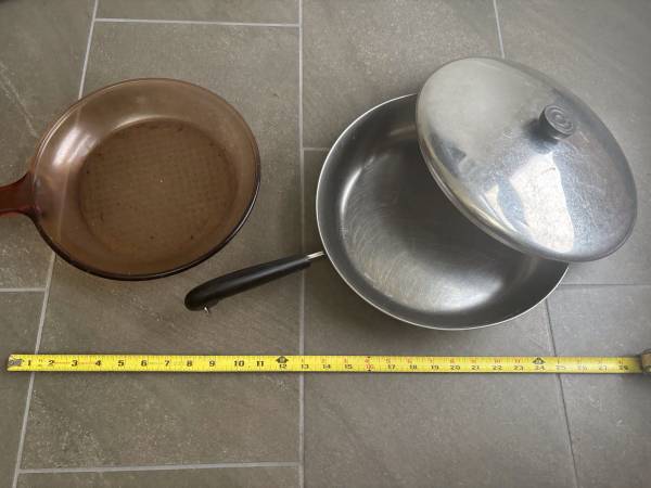 Stainless Steel Pan with Lid 1