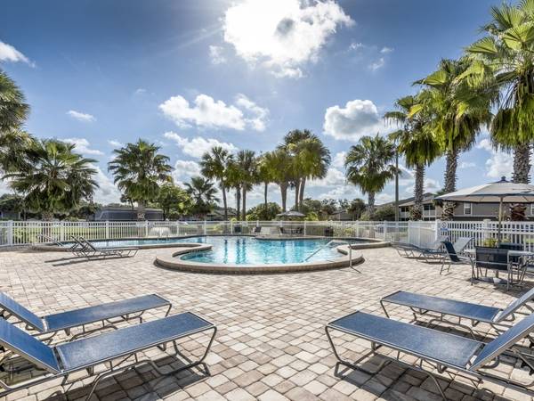 $1,330 / 1br - 650ft2 - Rent Credit Reporting Service, Washer/Dryer, Balcony (26675 Players Cir, Lutz, FL)63976136466947123