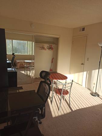$1,200 / 1 dormitorio - HABITACIÓN AMPLIA EN GLENDALE CON BAÑO PRIVADO (GLENDALE)63470372501889121
