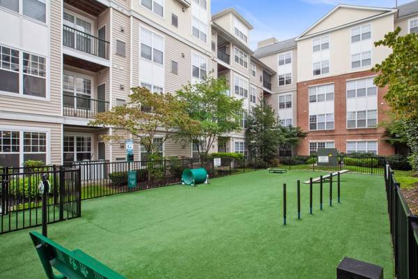$3,150 / 2br - 1160ft2 - In Lyndhurst, Air Conditioner, 2BD 2BA (1301 Wall St W, Lyndhurst, NJ)63676328714883121
