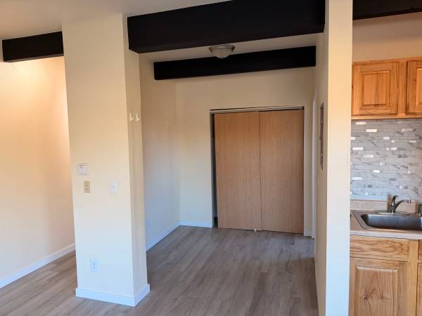 $1,150 Studio apartment, fully remodeled and ready to move in! (Anchorage)63991792827395121
