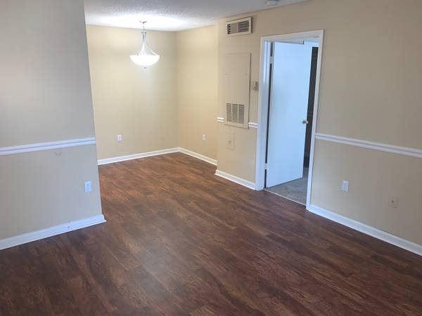 $1,259 / 1br - 539ft2 - 1BD 1BA, Pond Views, Screened-In Patio/Balcony63976135735043122