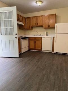 $1325.00 / 2br - 828ft2 - NO PETS, NO SMOKING/VAPING -  $1,325/month  Available 12/15/202563921558817283122