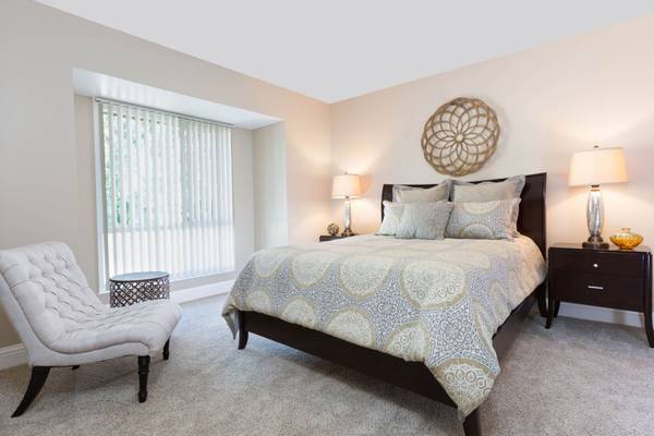 $2,349 / 1br - 790ft2 - 2nd floor, with pool balcony view! Spacious (hayward / castro valley)63826177974017124