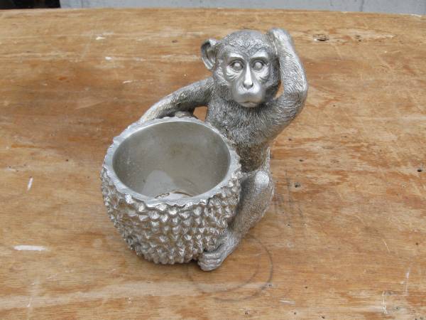 Monkey flower pot 1
